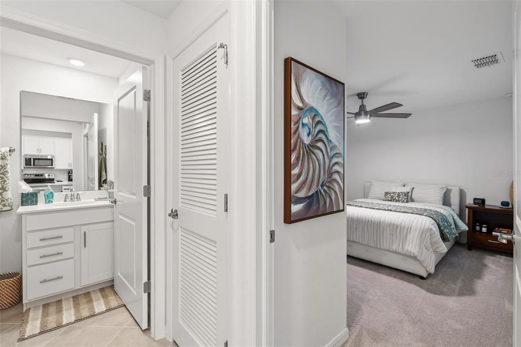 待售: $393,995 (2 贝兹, 2 浴室, 1366 平方英尺)