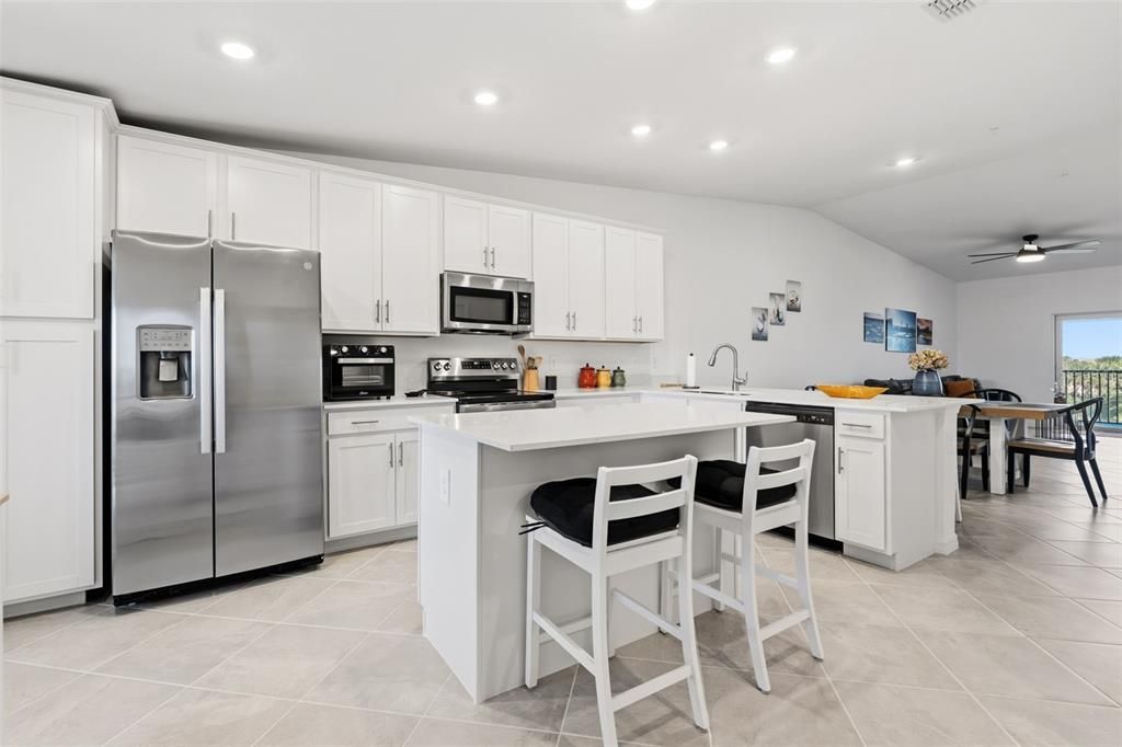 待售: $393,995 (2 贝兹, 2 浴室, 1366 平方英尺)