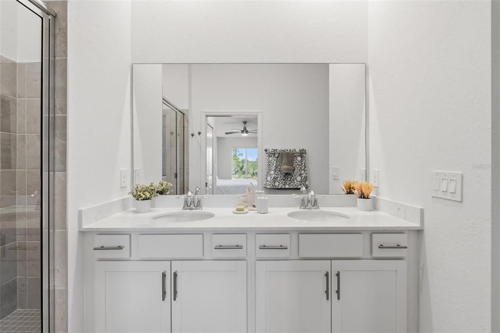 待售: $393,995 (2 贝兹, 2 浴室, 1366 平方英尺)