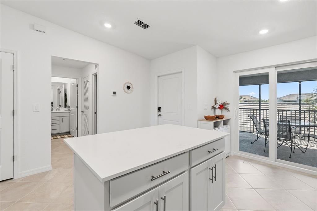 待售: $393,995 (2 贝兹, 2 浴室, 1366 平方英尺)