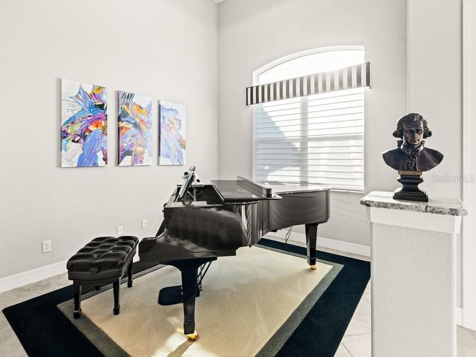 En Venta: $925,000 (3 camas, 2 baños, 2045 Pies cuadrados)