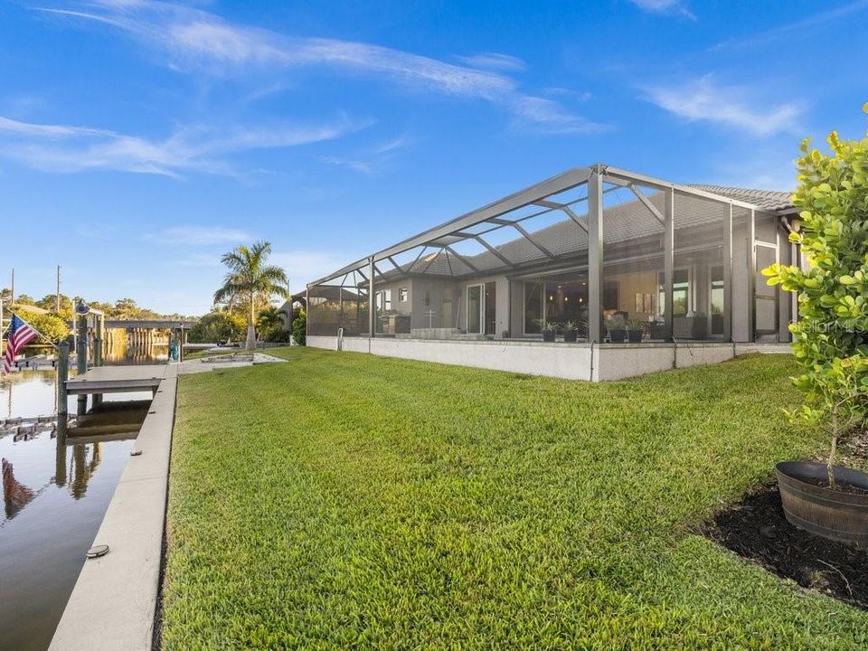 En Venta: $925,000 (3 camas, 2 baños, 2045 Pies cuadrados)