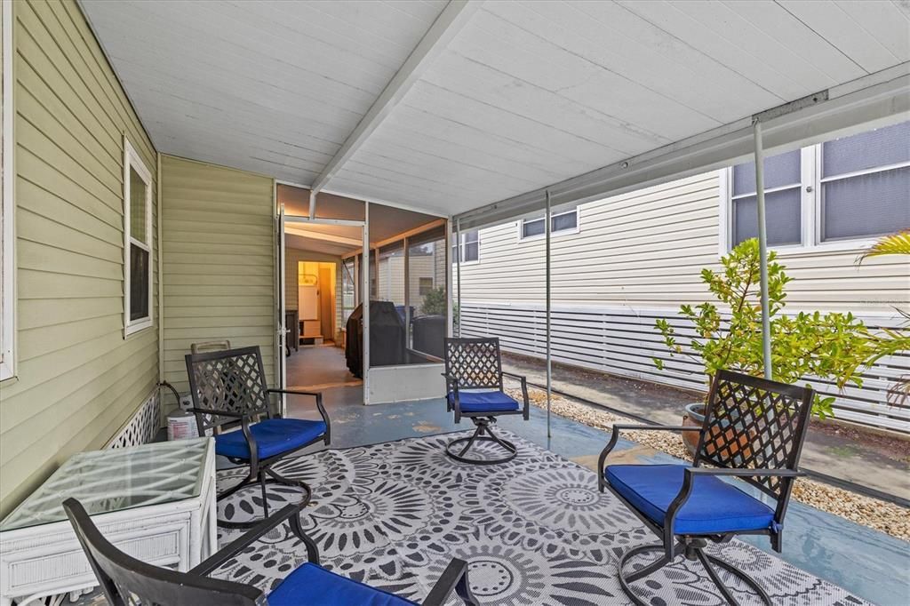 For Sale: $185,000 (2 beds, 1 baths, 420 Square Feet)