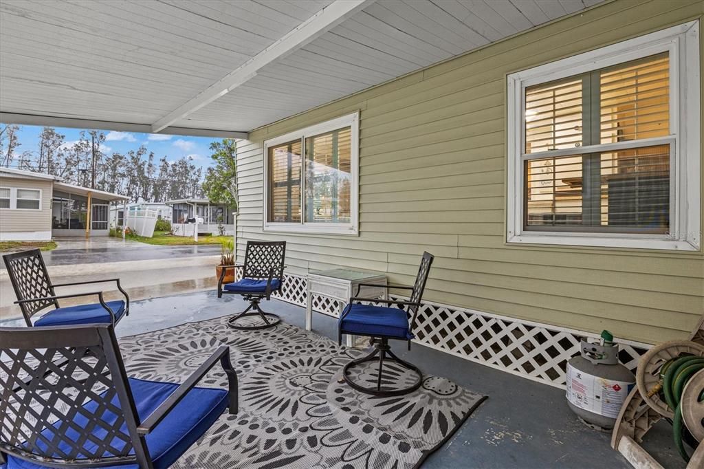 For Sale: $185,000 (2 beds, 1 baths, 420 Square Feet)