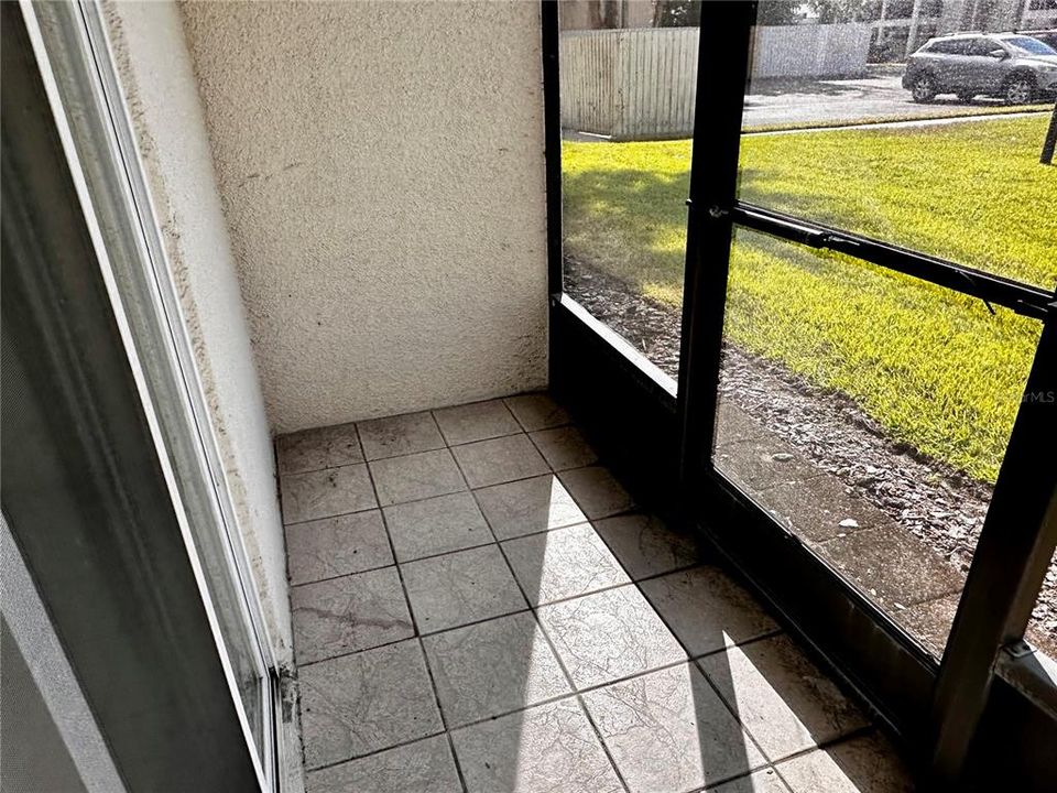 На продажу: $159,900 (2 спален, 2 ванн, 1090 Квадратных фут)