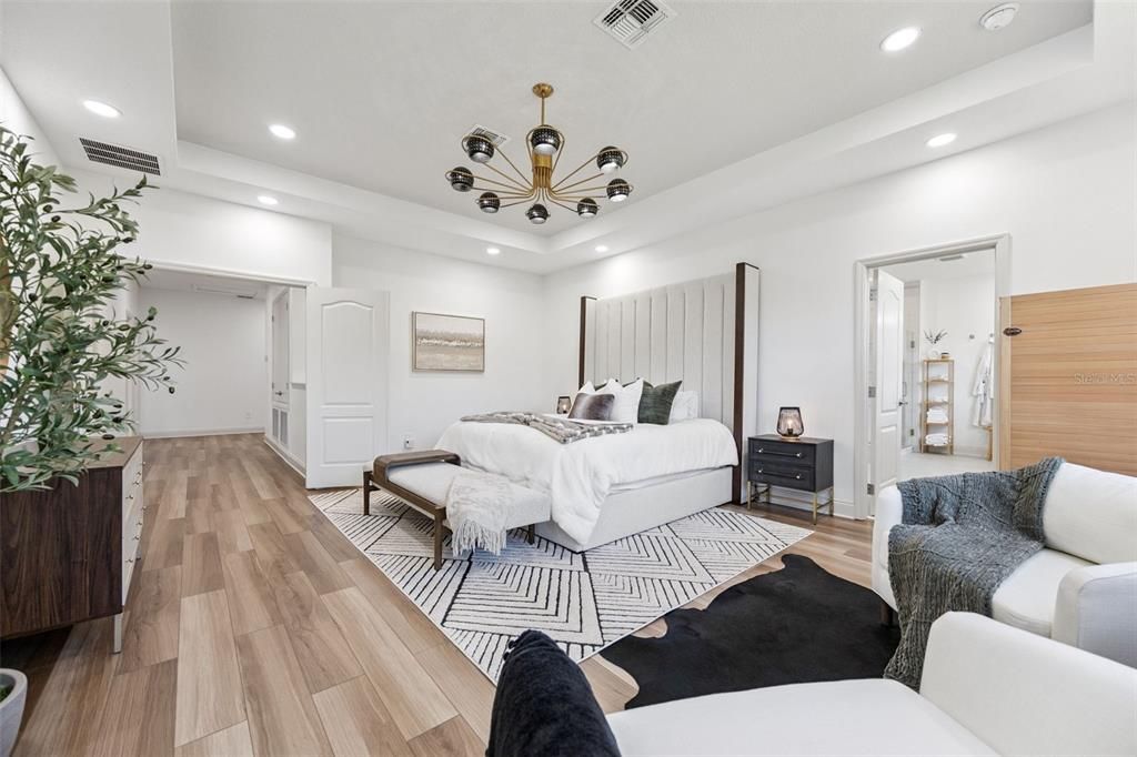 For Sale: $1,125,000 (5 beds, 4 baths, 3843 Square Feet)