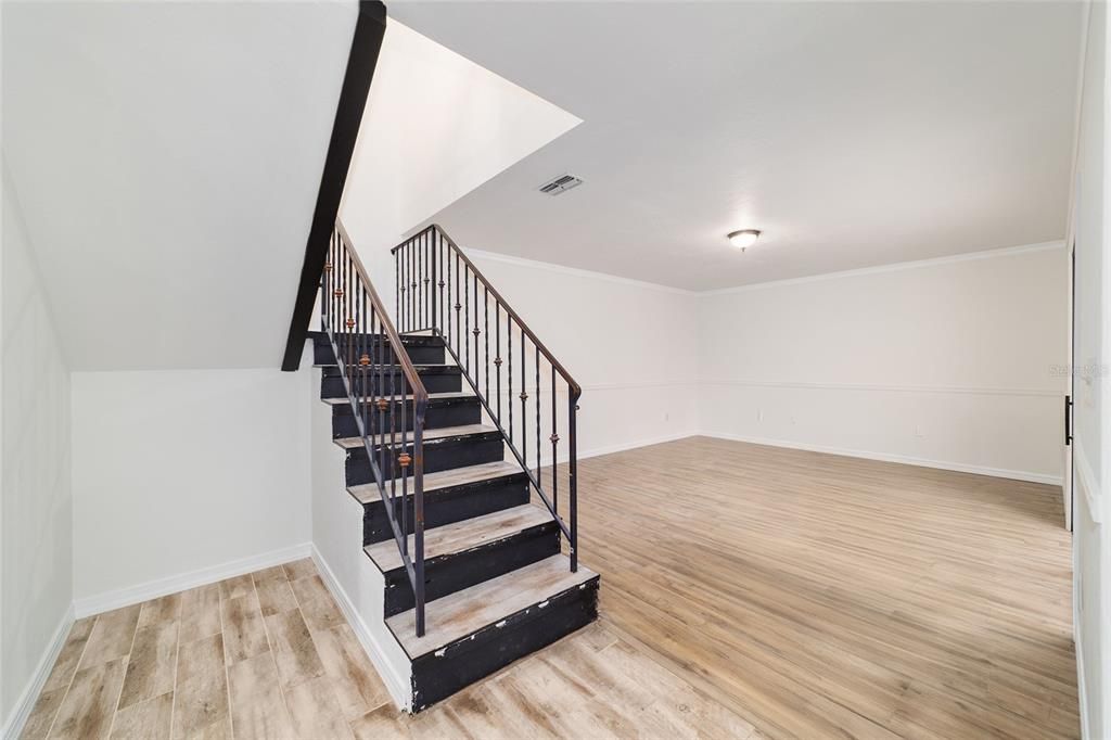 待售: $249,000 (3 贝兹, 2 浴室, 2499 平方英尺)