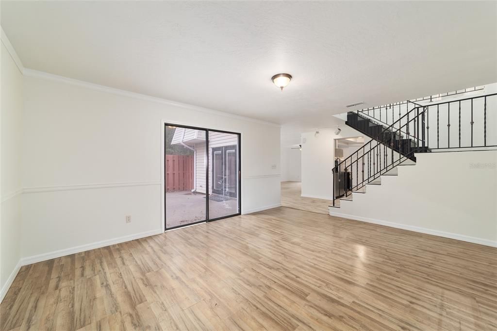 待售: $249,000 (3 贝兹, 2 浴室, 2499 平方英尺)