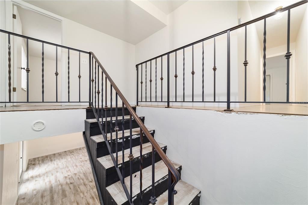 待售: $249,000 (3 贝兹, 2 浴室, 2499 平方英尺)