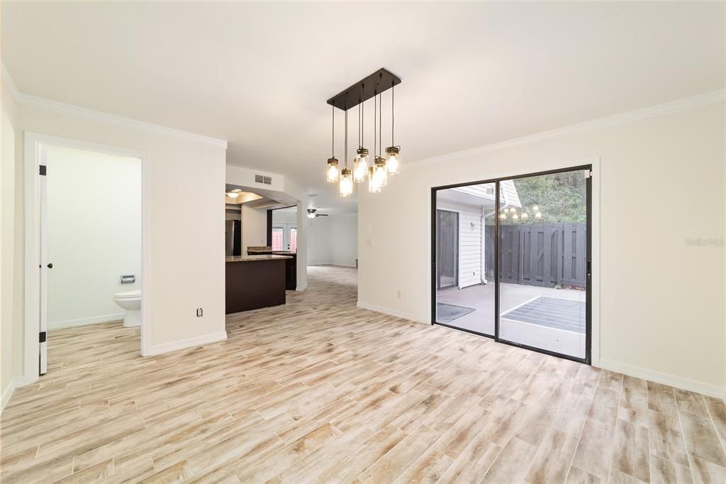 待售: $249,000 (3 贝兹, 2 浴室, 2499 平方英尺)