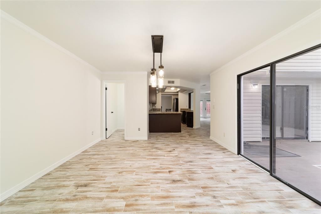 待售: $249,000 (3 贝兹, 2 浴室, 2499 平方英尺)