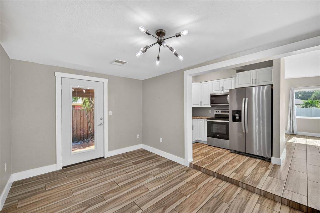 出租: $2,950 (3 贝兹, 2 浴室, 1288 平方英尺)