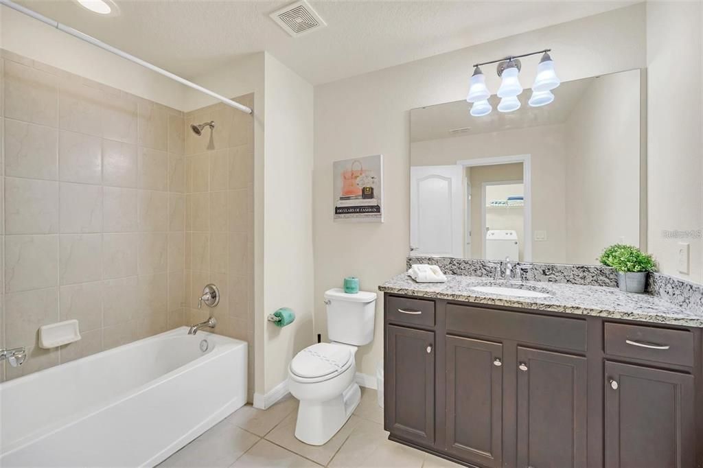 For Sale: $499,000 (5 beds, 4 baths, 2492 Square Feet)