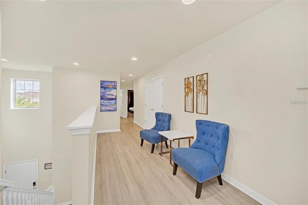 For Sale: $499,000 (5 beds, 4 baths, 2492 Square Feet)