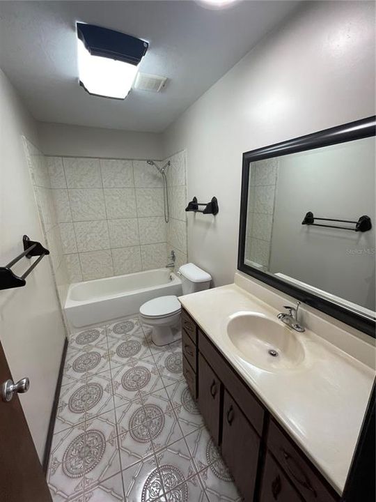 En Renta: $2,200 (3 camas, 2 baños, 1360 Pies cuadrados)