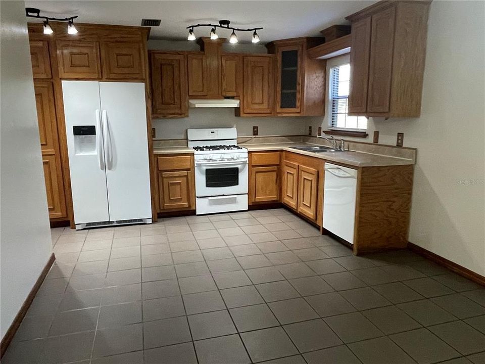 En Renta: $2,200 (3 camas, 2 baños, 1360 Pies cuadrados)