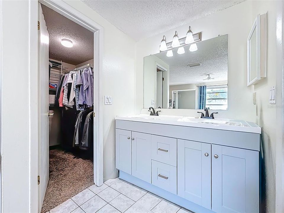 待售: $388,000 (3 贝兹, 2 浴室, 1248 平方英尺)