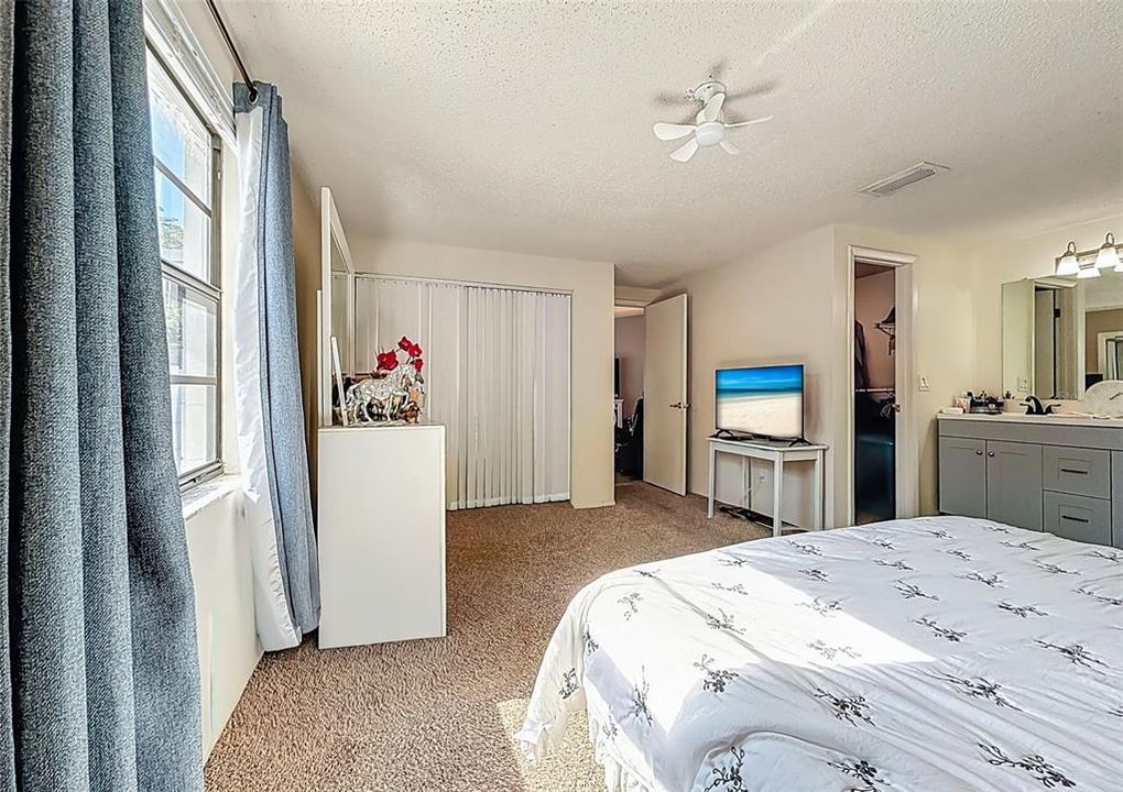 待售: $388,000 (3 贝兹, 2 浴室, 1248 平方英尺)