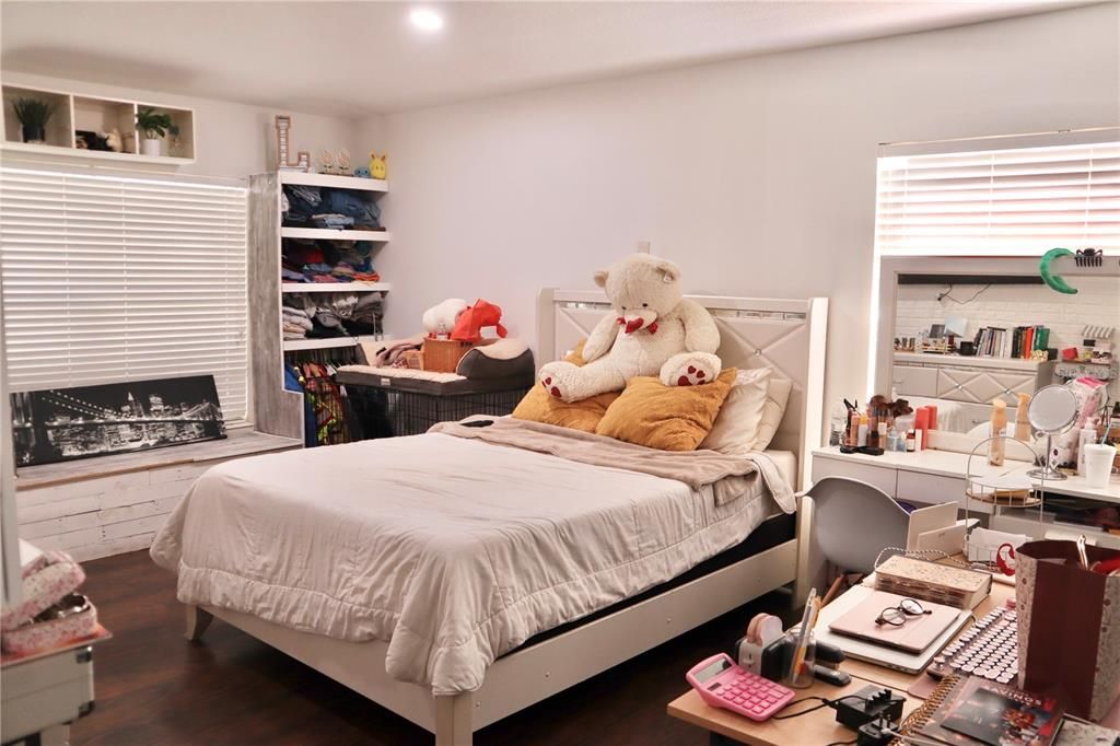 На продажу: $399,000 (3 спален, 2 ванн, 1814 Квадратных фут)