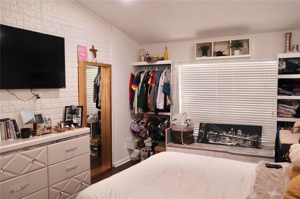 На продажу: $399,000 (3 спален, 2 ванн, 1814 Квадратных фут)