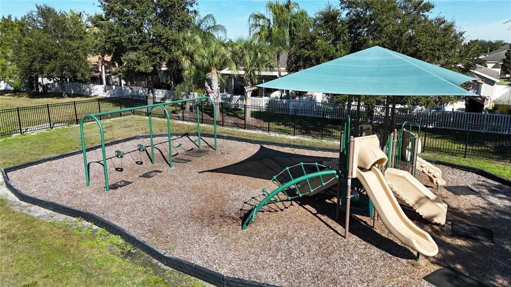 На продажу: $399,000 (3 спален, 2 ванн, 1814 Квадратных фут)