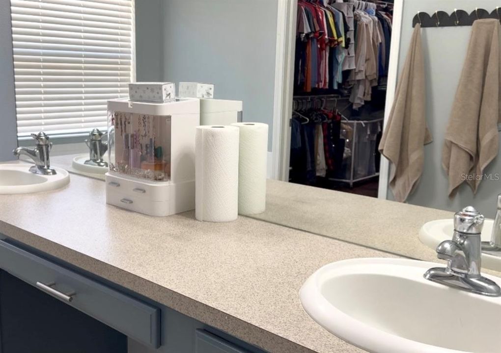 На продажу: $399,000 (3 спален, 2 ванн, 1814 Квадратных фут)