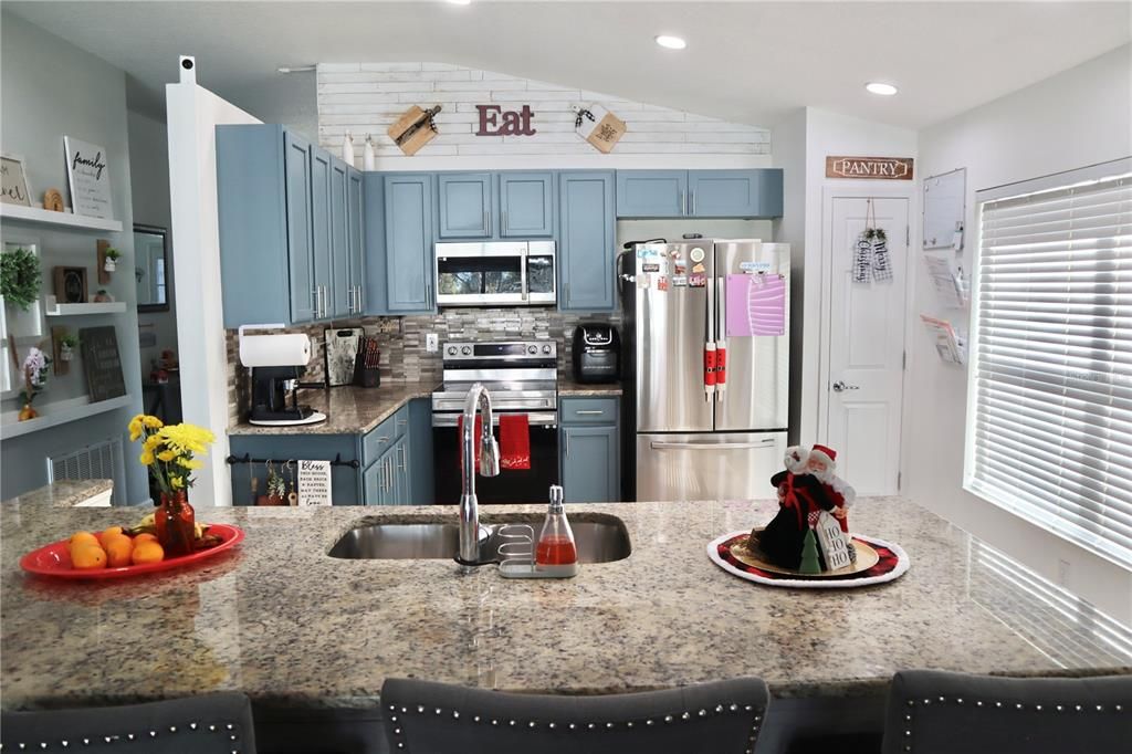 На продажу: $399,000 (3 спален, 2 ванн, 1814 Квадратных фут)