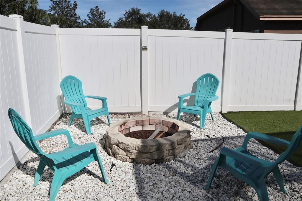 На продажу: $399,000 (3 спален, 2 ванн, 1814 Квадратных фут)