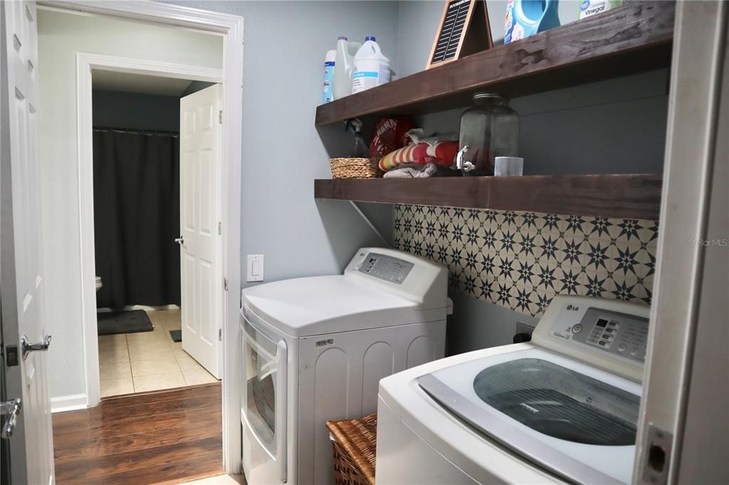 На продажу: $399,000 (3 спален, 2 ванн, 1814 Квадратных фут)