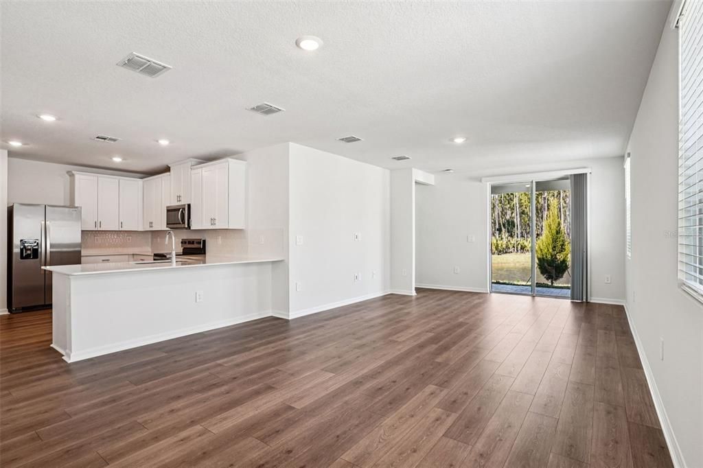 待售: $310,990 (3 贝兹, 2 浴室, 1454 平方英尺)