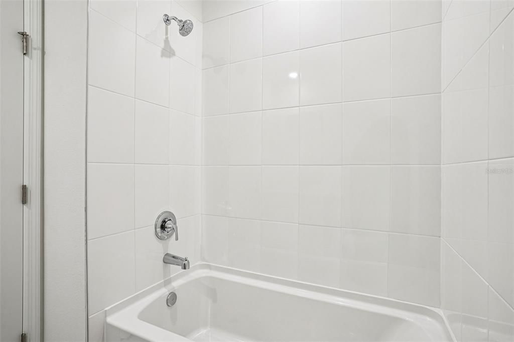 待售: $310,990 (3 贝兹, 2 浴室, 1454 平方英尺)