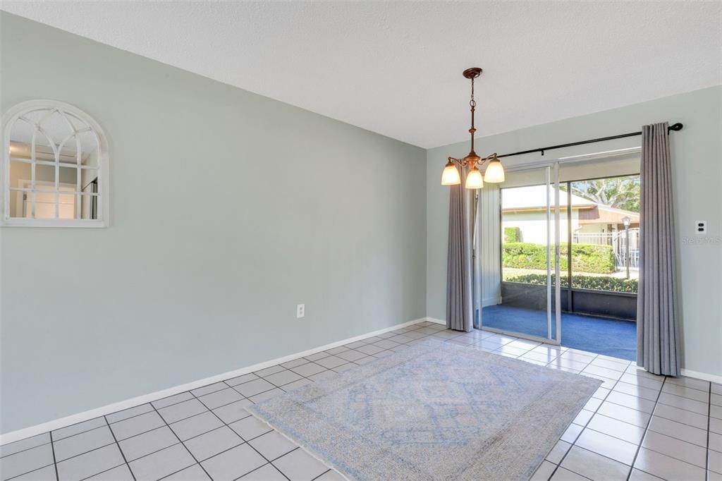 Под контрактом: $125,000 (1 спален, 1 ванн, 660 Квадратных фут)