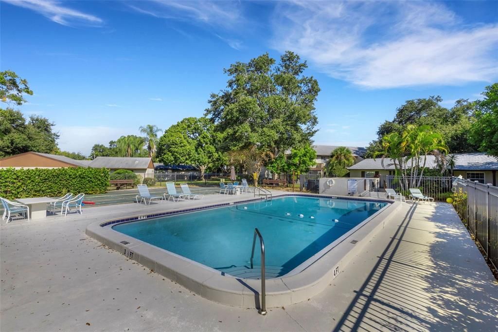 Под контрактом: $125,000 (1 спален, 1 ванн, 660 Квадратных фут)