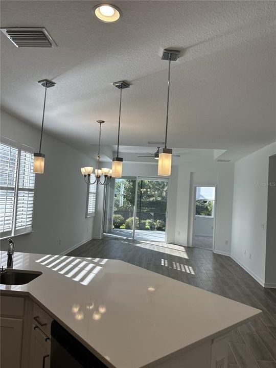 En Venta: $365,000 (3 camas, 2 baños, 1462 Pies cuadrados)