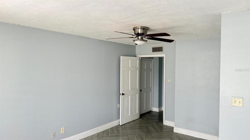 В аренду: $1,800 (3 спален, 1 ванн, 1520 Квадратных фут)