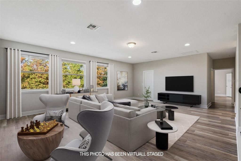 For Sale: $975,000 (5 beds, 4 baths, 4194 Square Feet)