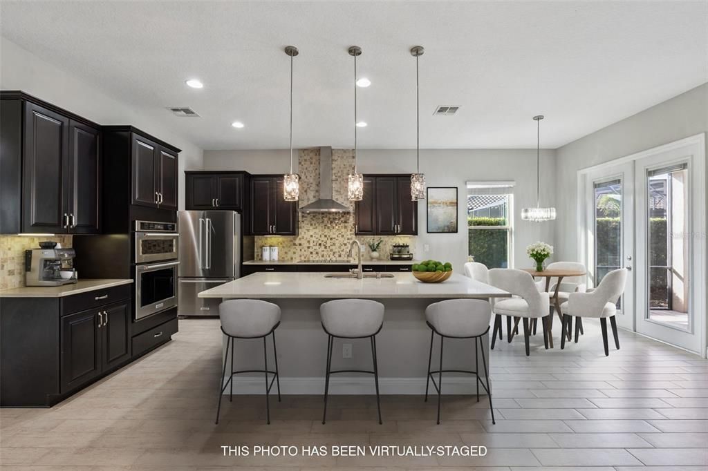 For Sale: $975,000 (5 beds, 4 baths, 4194 Square Feet)