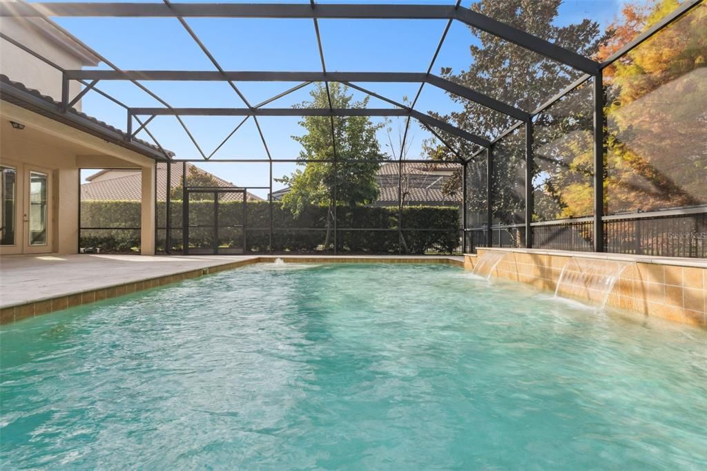 For Sale: $975,000 (5 beds, 4 baths, 4194 Square Feet)