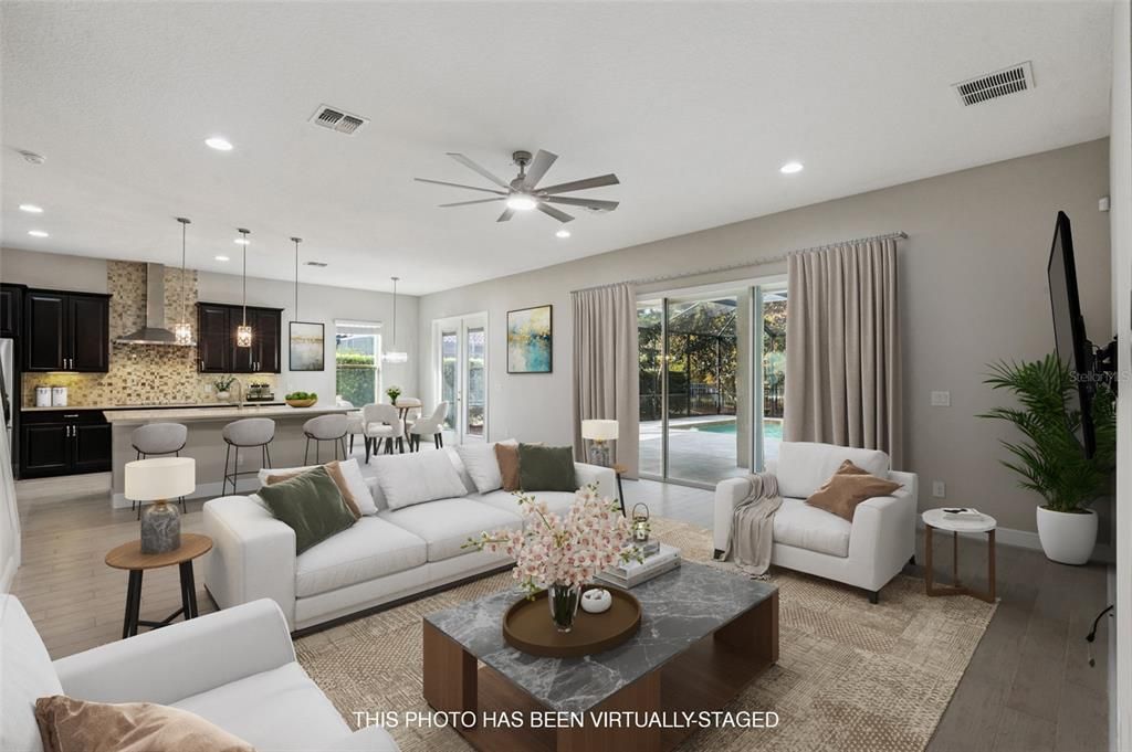 For Sale: $975,000 (5 beds, 4 baths, 4194 Square Feet)