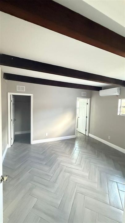 В аренду: $1,300 (1 спален, 1 ванн, 840 Квадратных фут)