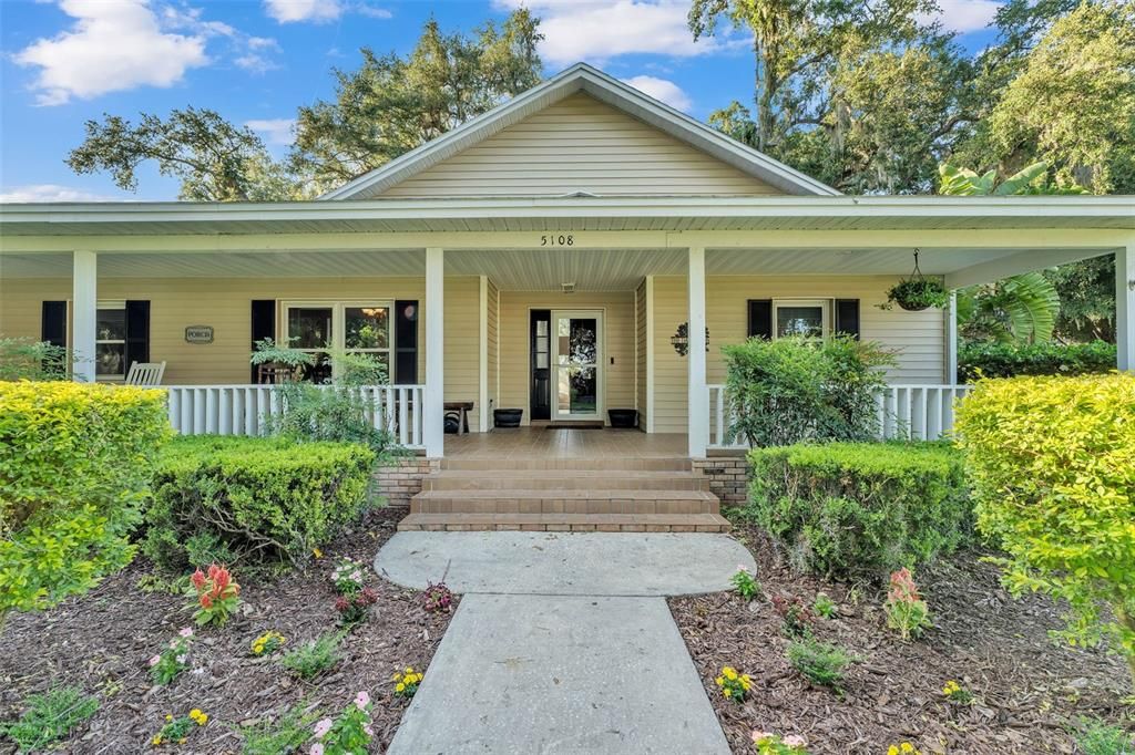 For Sale: $534,900 (3 beds, 2 baths, 2126 Square Feet)