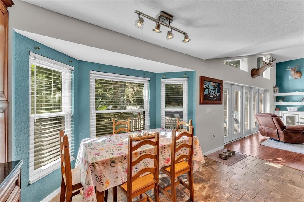 For Sale: $534,900 (3 beds, 2 baths, 2126 Square Feet)