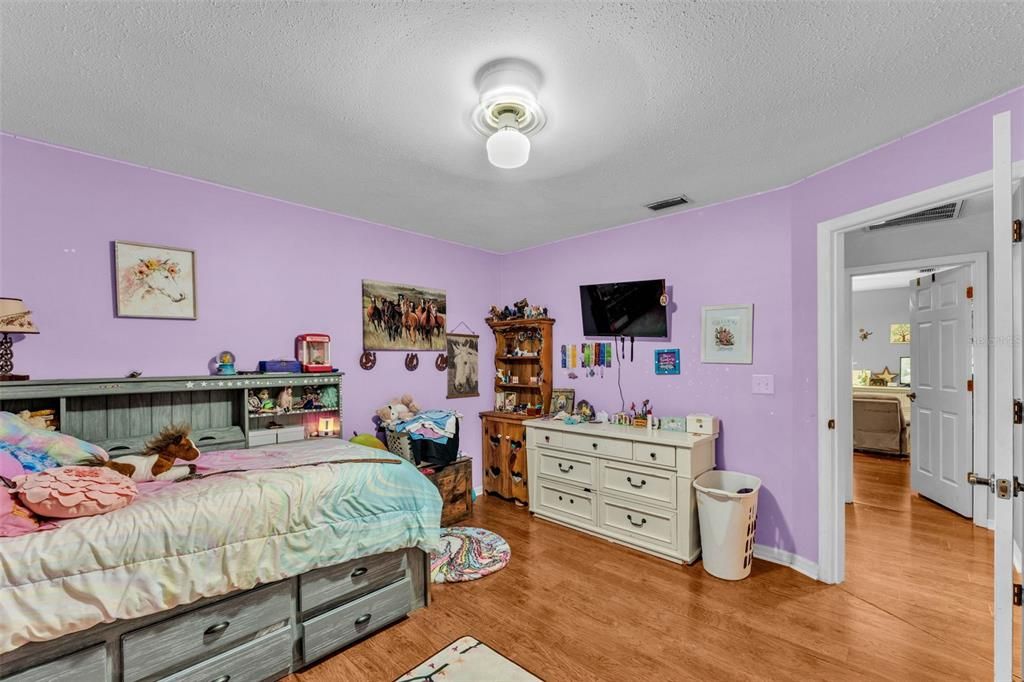 For Sale: $534,900 (3 beds, 2 baths, 2126 Square Feet)