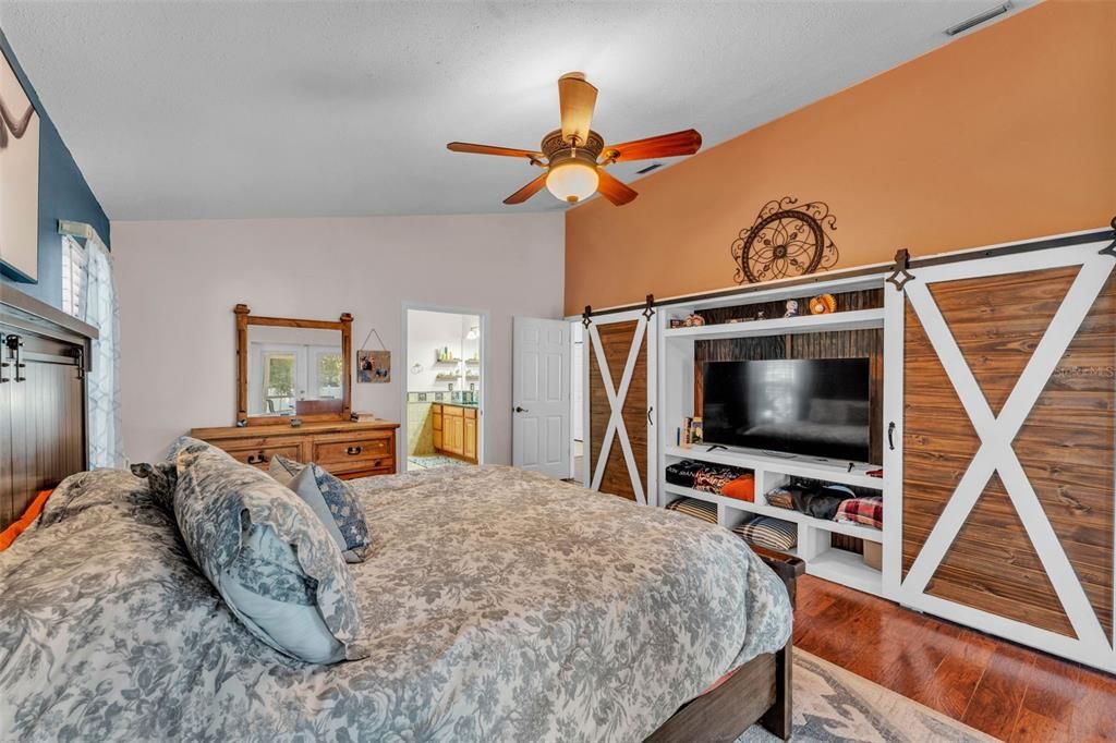 For Sale: $534,900 (3 beds, 2 baths, 2126 Square Feet)