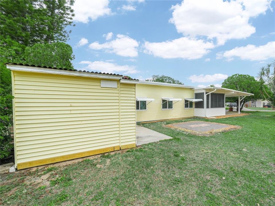 待售: $159,900 (1 贝兹, 1 浴室, 954 平方英尺)