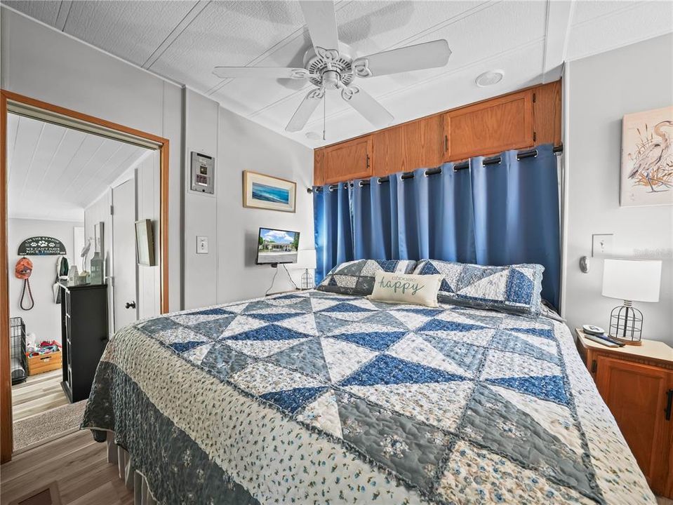 待售: $159,900 (1 贝兹, 1 浴室, 954 平方英尺)