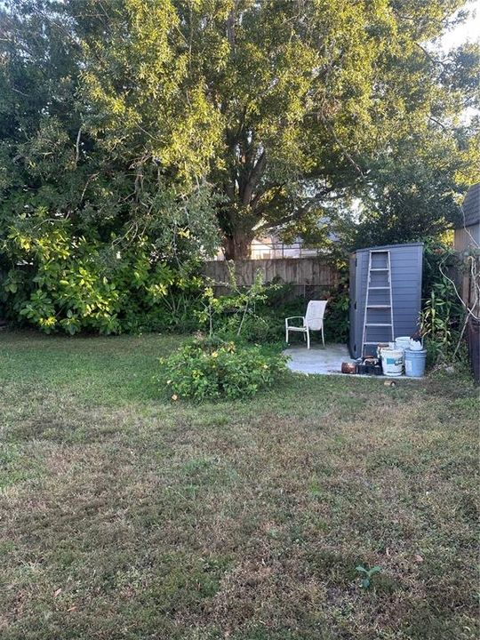 Active With Contract: $350,000 (2 beds, 1 baths, 936 Square Feet)