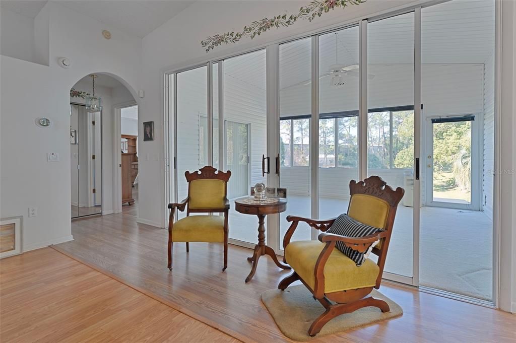 For Sale: $284,000 (3 beds, 2 baths, 1665 Square Feet)