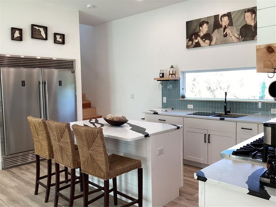 For Sale: $475,000 (2 beds, 2 baths, 1296 Square Feet)