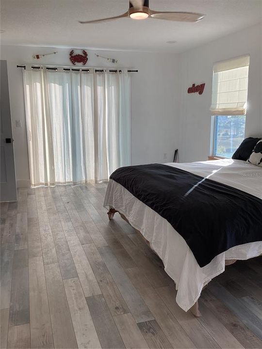 For Sale: $475,000 (2 beds, 2 baths, 1296 Square Feet)